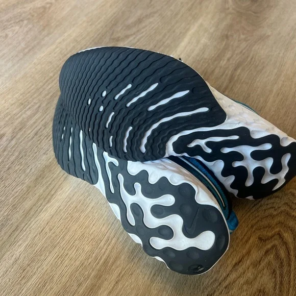 Nike Men’s Infinity Run Flyknit Size 10 - Picture 6 of 10